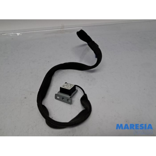 Renault - Clio - GPS Antenne