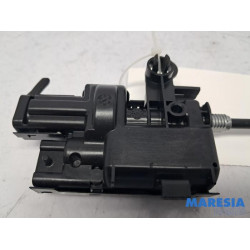 Renault - Clio - Tankklappe Verriegelungsmotor