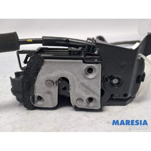 Renault - Clio - Front door lock mechanism 4-door, right
