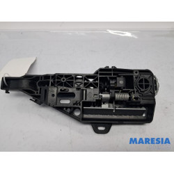 Renault - Clio - Front door handle 4-door, right