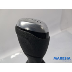 Renault - Clio - Levier de vitesse