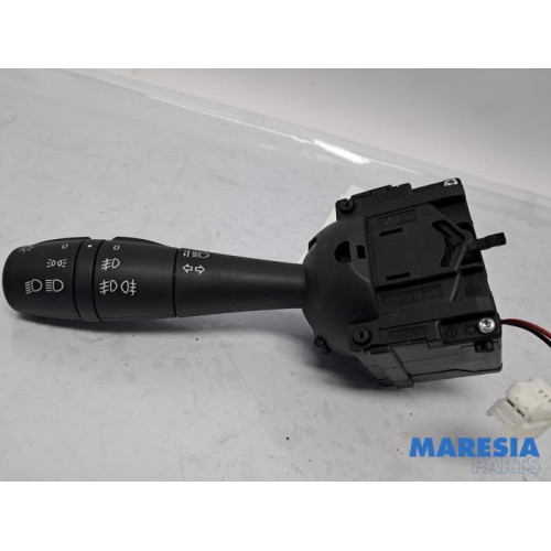 Renault - Clio - Indicator switch