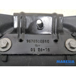 Peugeot - 208 - Front panel