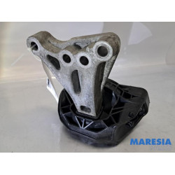 Peugeot - 208 - Motorsteun