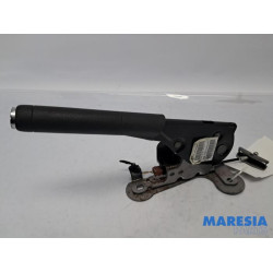 Peugeot - 208 - Parking brake lever