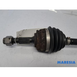 Peugeot - 208 - Aandrijfas links-voor