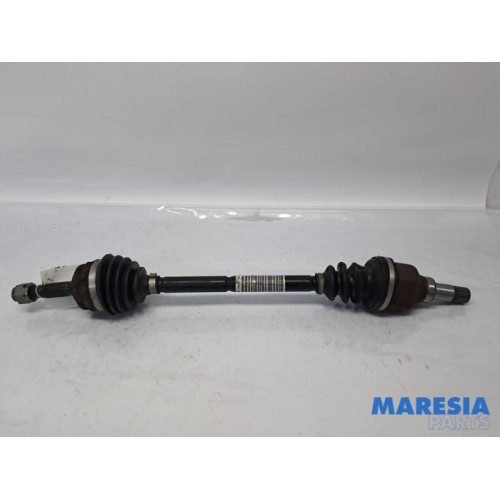 Peugeot - 208 - Aandrijfas links-voor