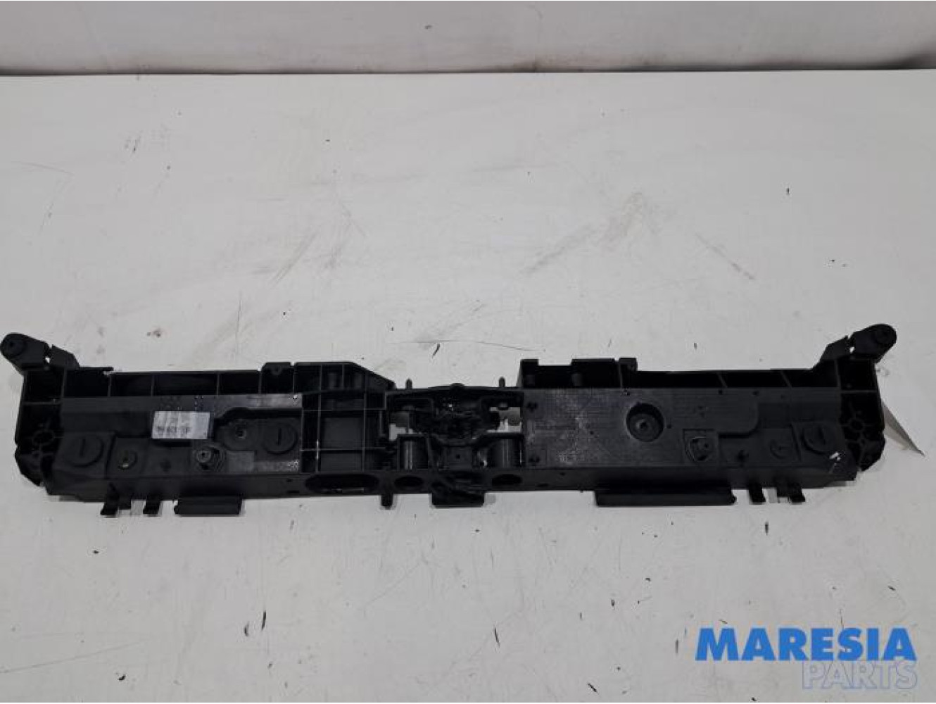 Renault - Clio - Schlossträger vorne