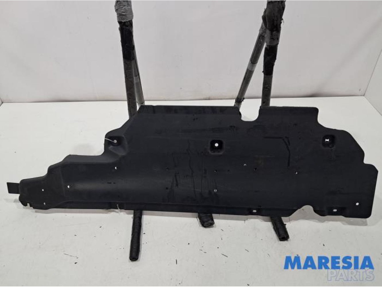 Renault - Clio - Plaque de protection sol