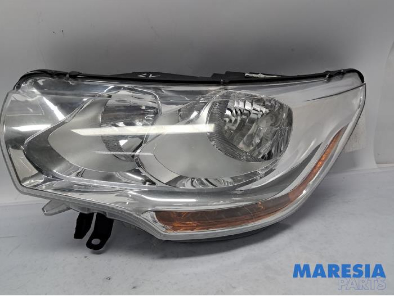 Citroen - DS4 - Headlight, left