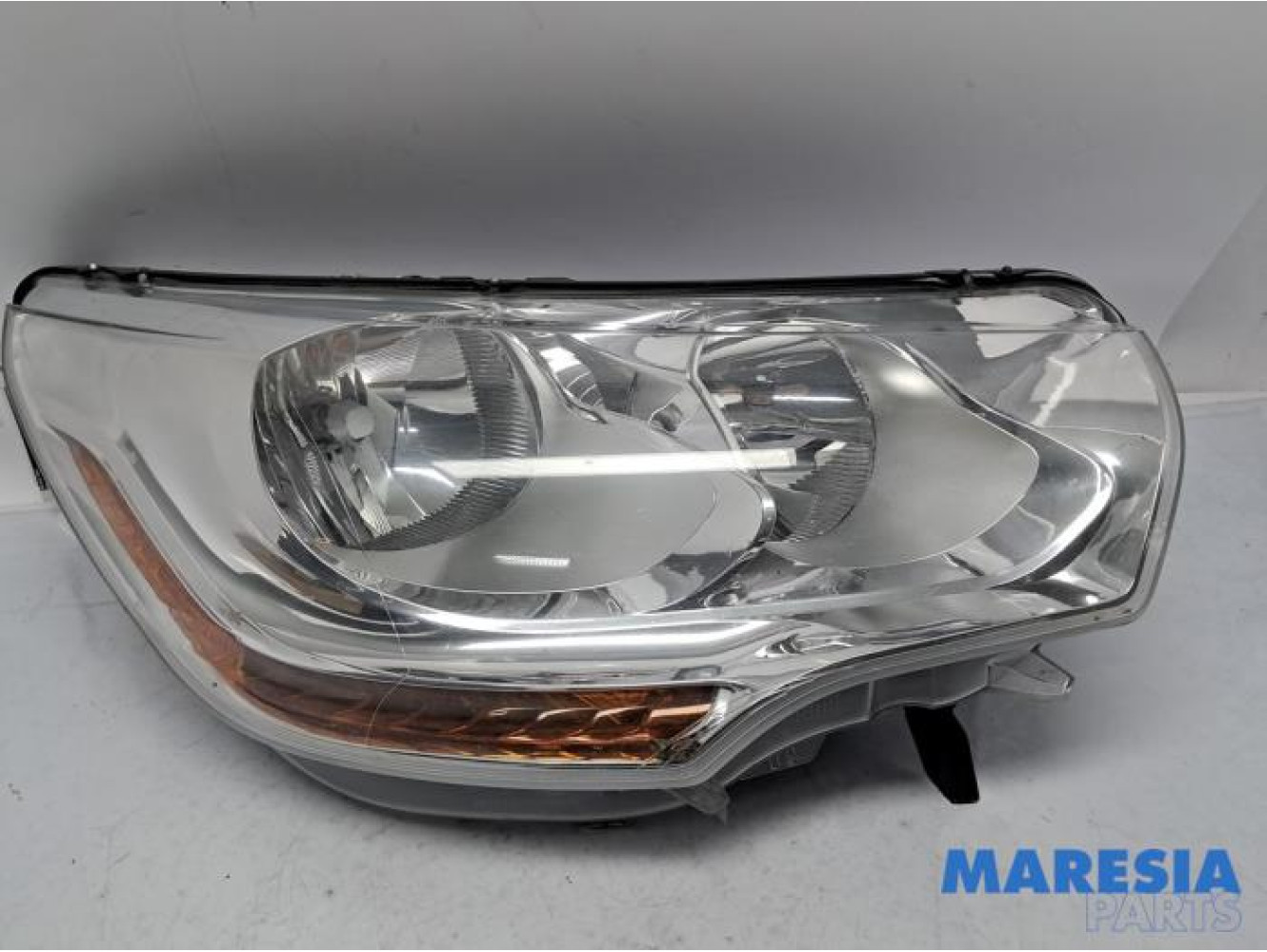 Citroen - DS4 - Headlight, right