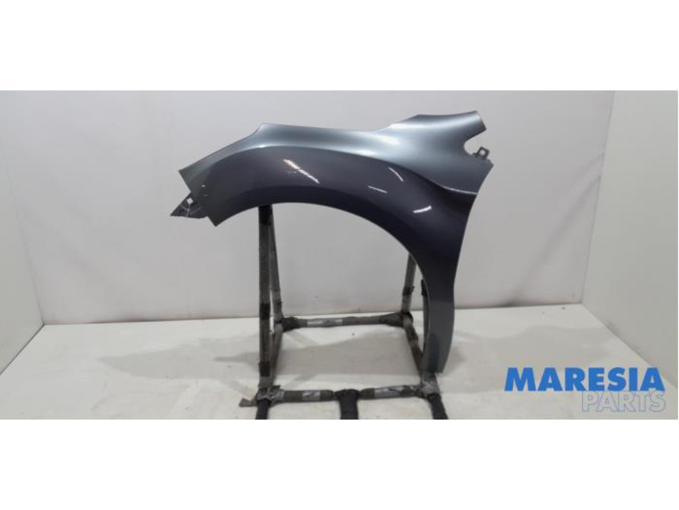 Citroen - DS4 - Front wing, left