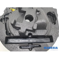 Citroen - DS4 - Krikset + reservewiel