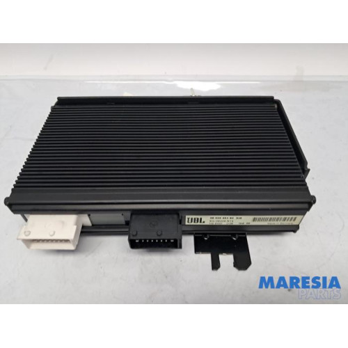 Citroen - C6 - Radio versterker