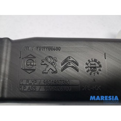 Peugeot - 308 - Réservoir lave-glace avant