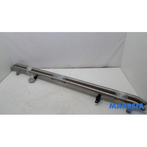 Peugeot - Expert - Sidebar