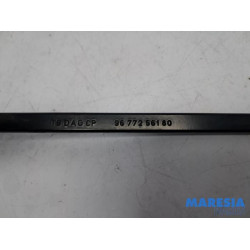 Peugeot - 308 - Scheibenwischerarm vorne