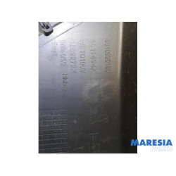 Peugeot - 208 - Grill