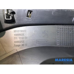 Peugeot - 208 - Abdeckplatte Nebelscheinwerfer rechts