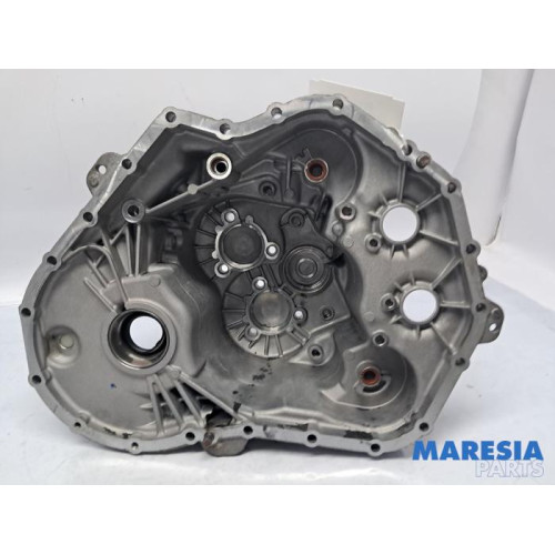 Renault - Clio - Gearbox casing
