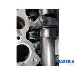 Citroen - C6 - Cilinderkop