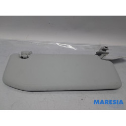 Peugeot - 208 - Sonnenblende