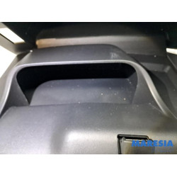 Peugeot - 208 - Glovebox