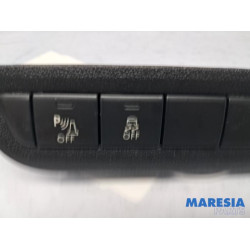 Peugeot - 208 - Switch