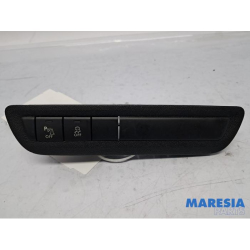 Peugeot - 208 - Switch