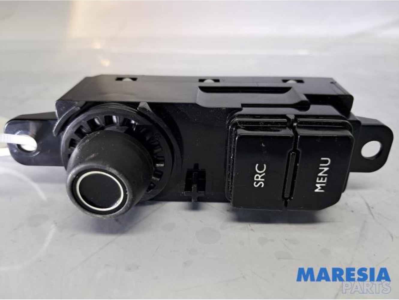 Peugeot - 208 - Panneau de commandes navigation