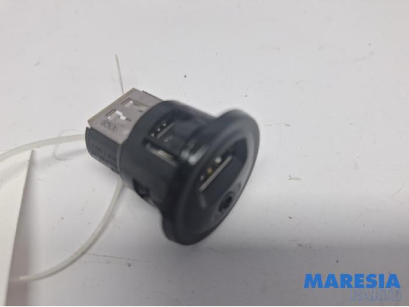 Peugeot - 208 - Connexion USB