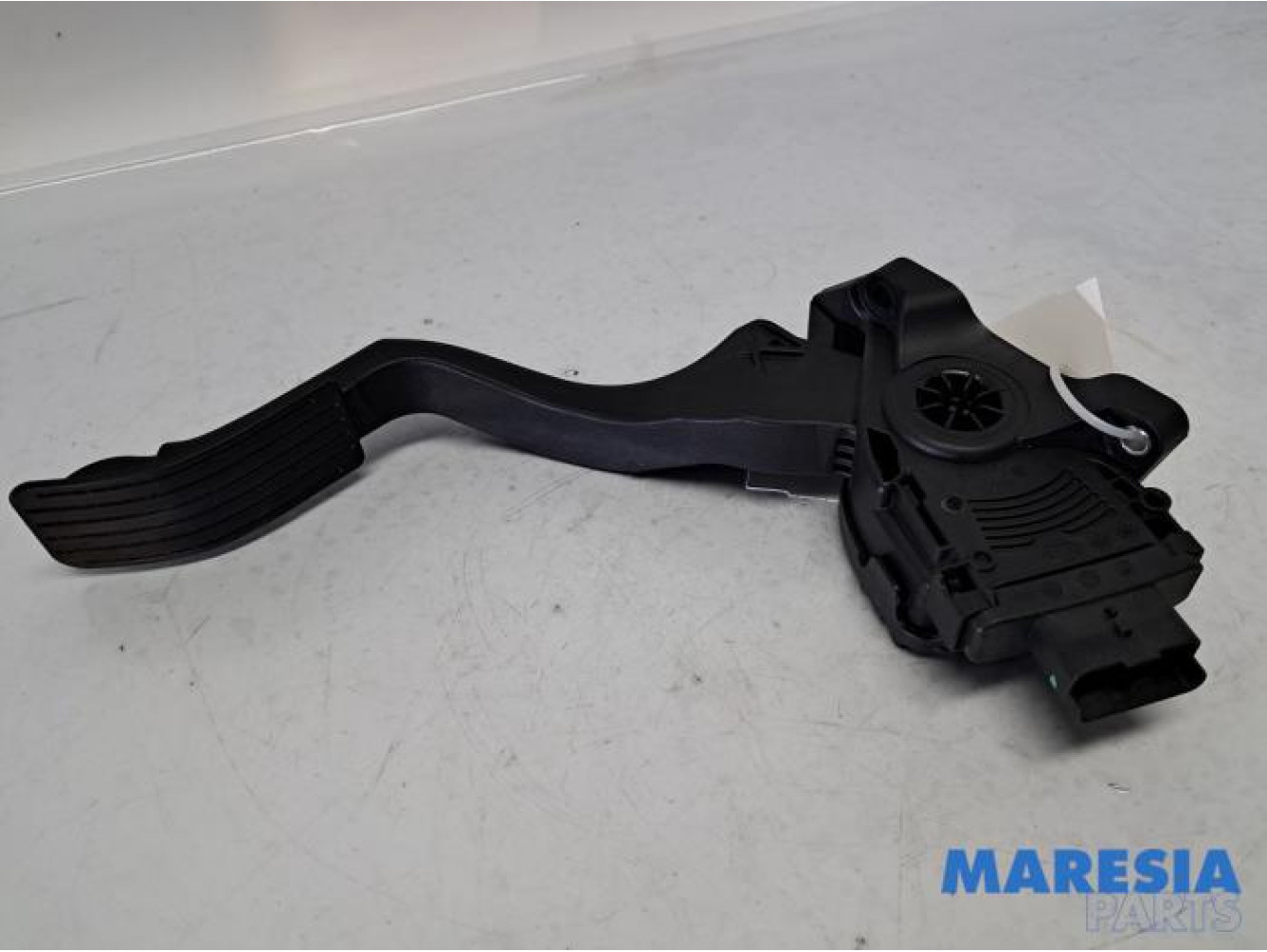 Peugeot - 208 - Gaspedaal