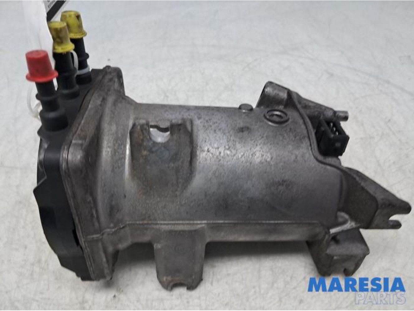 Citroen - C6 - Brandstoffilterhuis