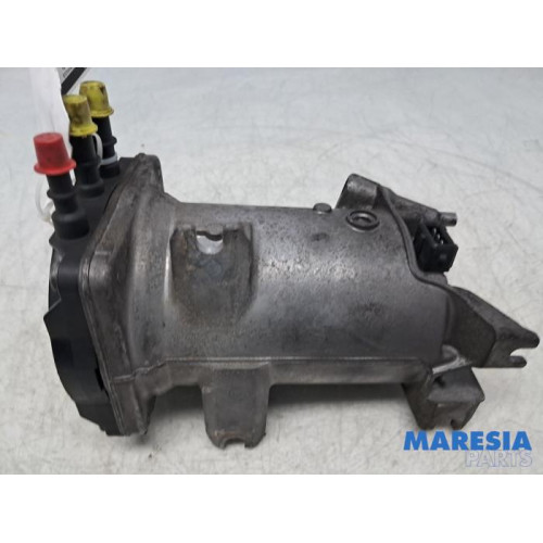 Citroen - C6 - Brandstoffilterhuis