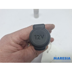 Peugeot - 208 - 12 volt connection