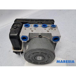 Peugeot - 208 - ABS Pumpe