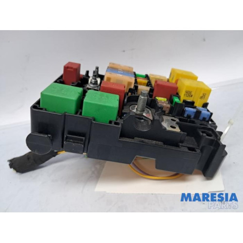 Peugeot - 208 - Boîte à fusibles