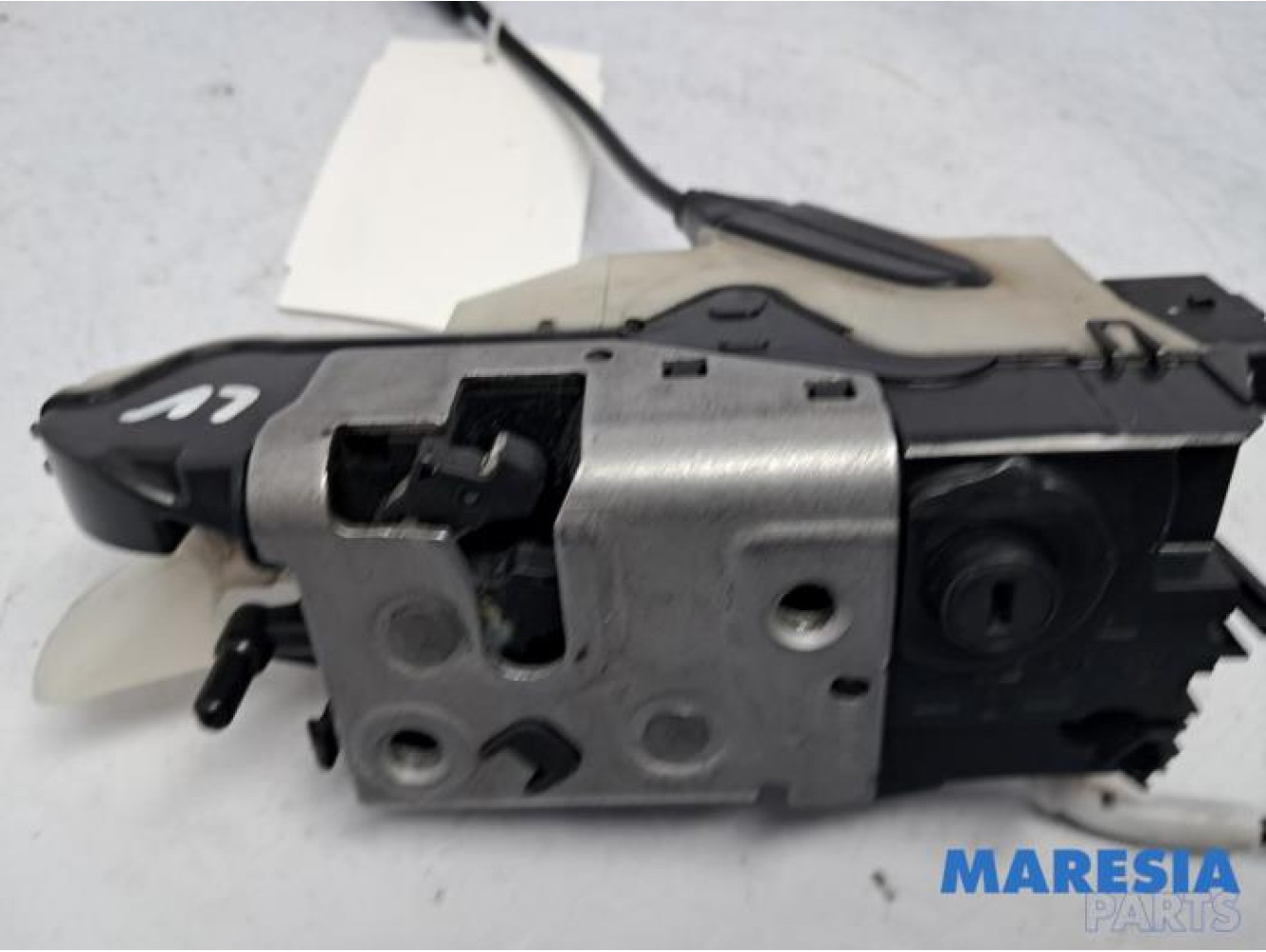 Peugeot - 208 - Door lock mechanism 4-door, front left