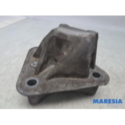 Citroen - C6 - Engine mount