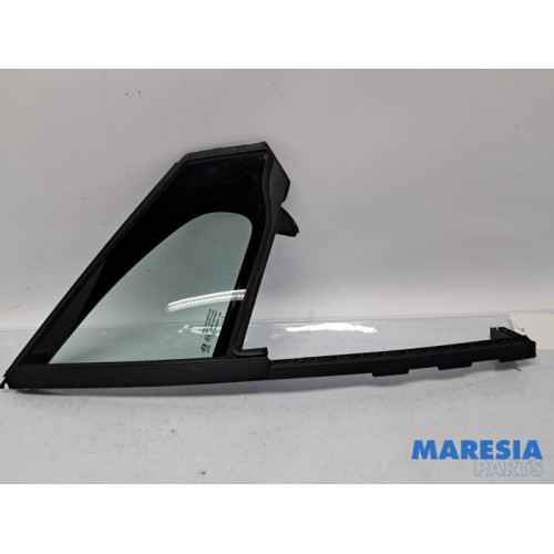 Peugeot - 208 - Quarter light, front right