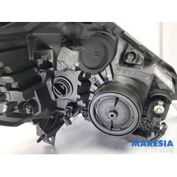 Opel - Vivaro - Scheinwerfer links