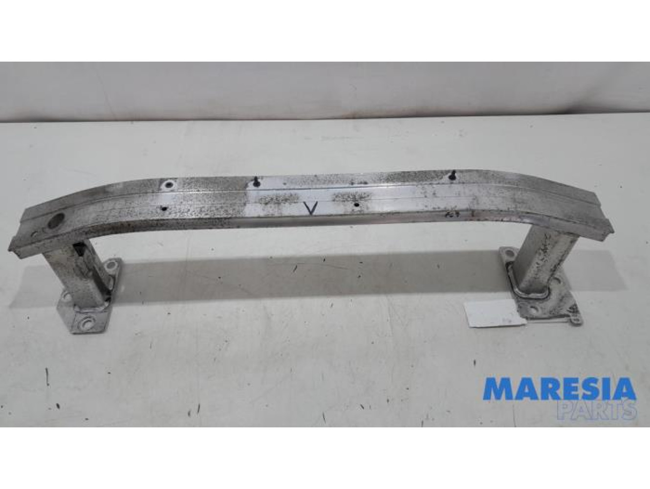 Renault - Clio - Front bumper frame