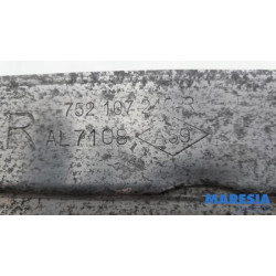 Renault - Clio - Front bumper frame