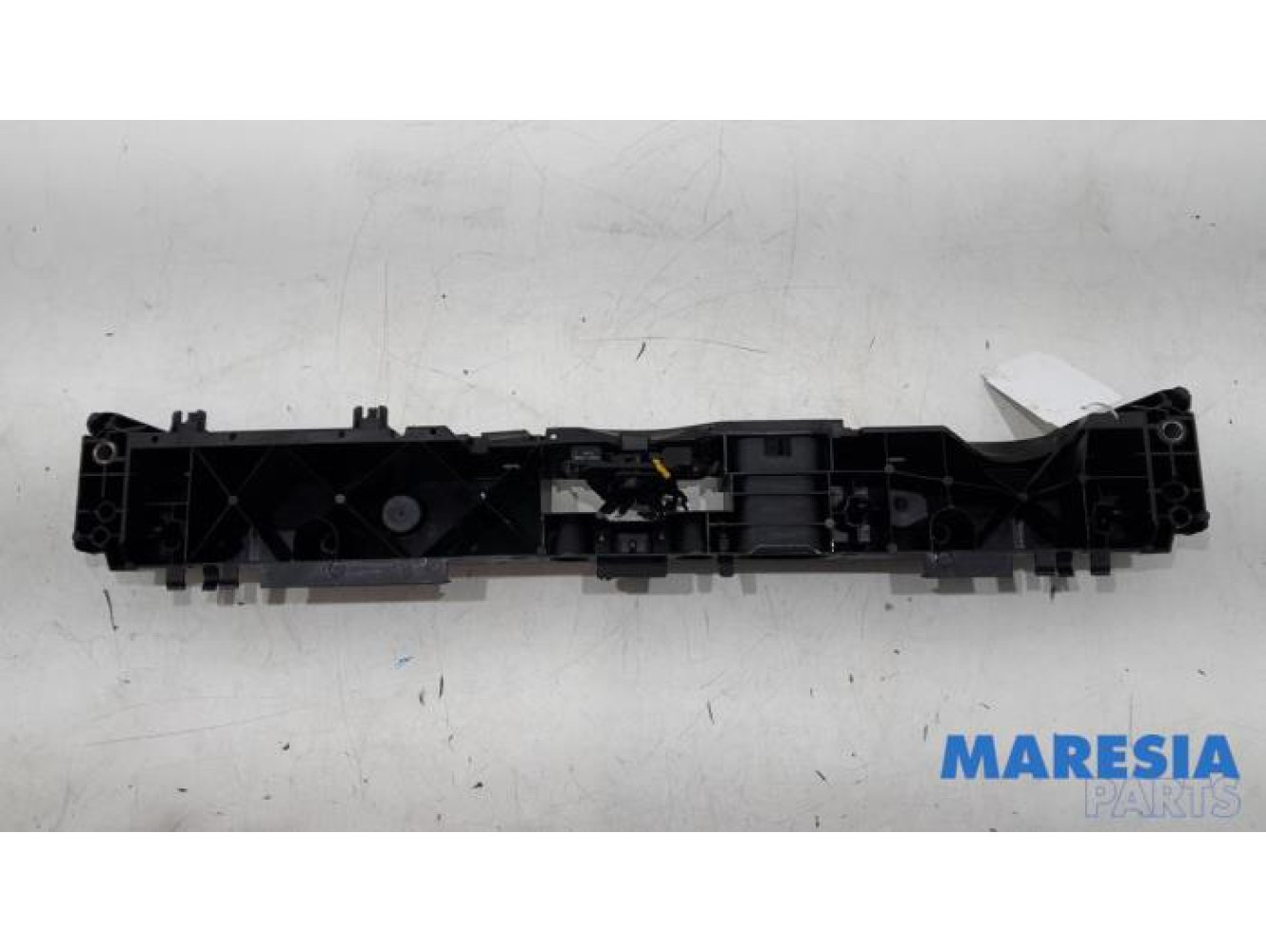 Renault - Clio - Lock plate