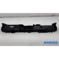 Renault - Clio - Lock plate