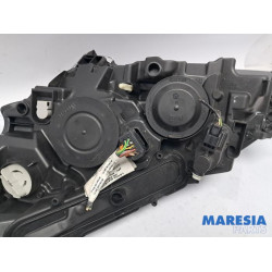 Peugeot - 208 - Koplamp rechts