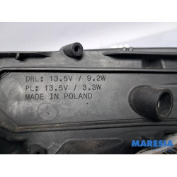 Peugeot - 208 - Koplamp rechts