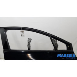 Renault - Clio - Front door 4-door, right