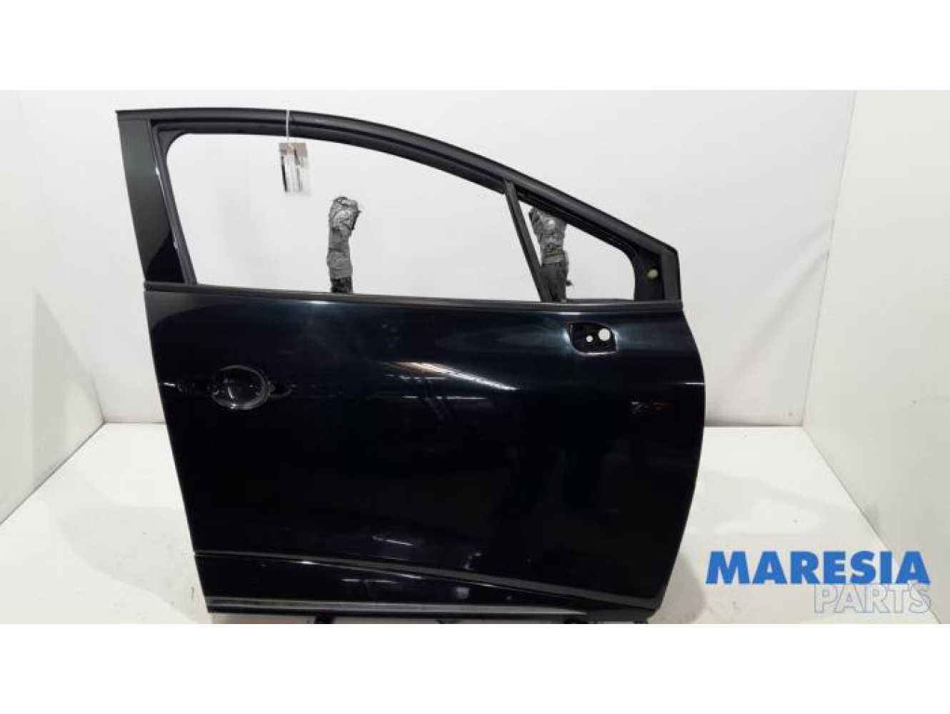 Renault - Clio - Front door 4-door, right