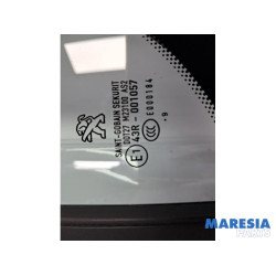 Peugeot - 308 - Vitre triangulaire arrière gauche